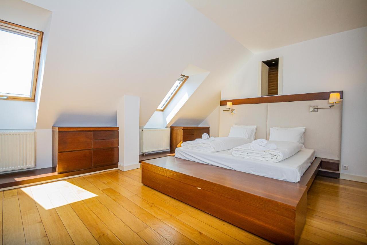 Luxury Apartment With Balcony In Downtown Budapest Exterior photo