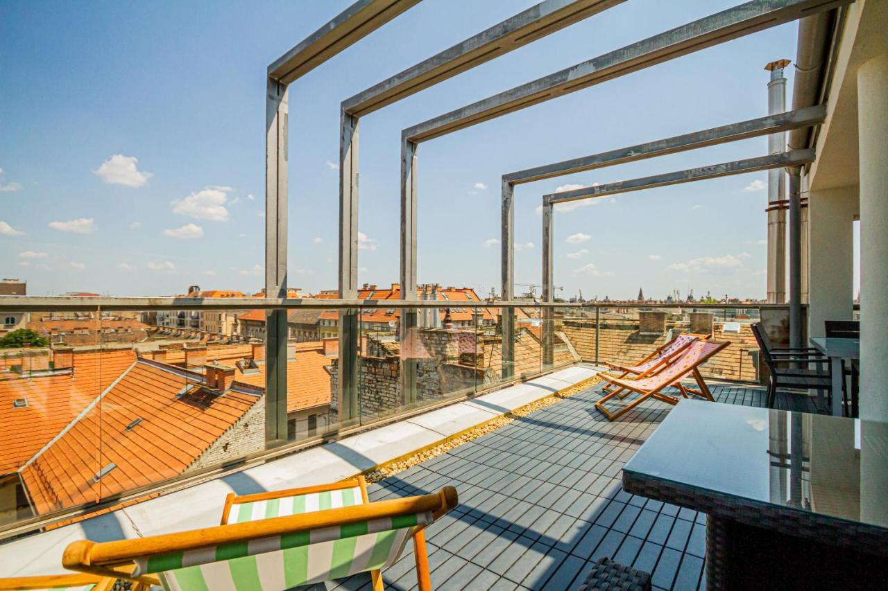 Luxury Apartment With Balcony In Downtown Budapest Exterior photo