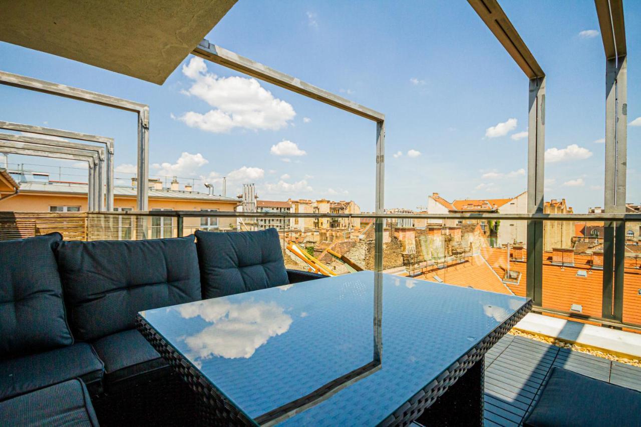 Luxury Apartment With Balcony In Downtown Budapest Exterior photo